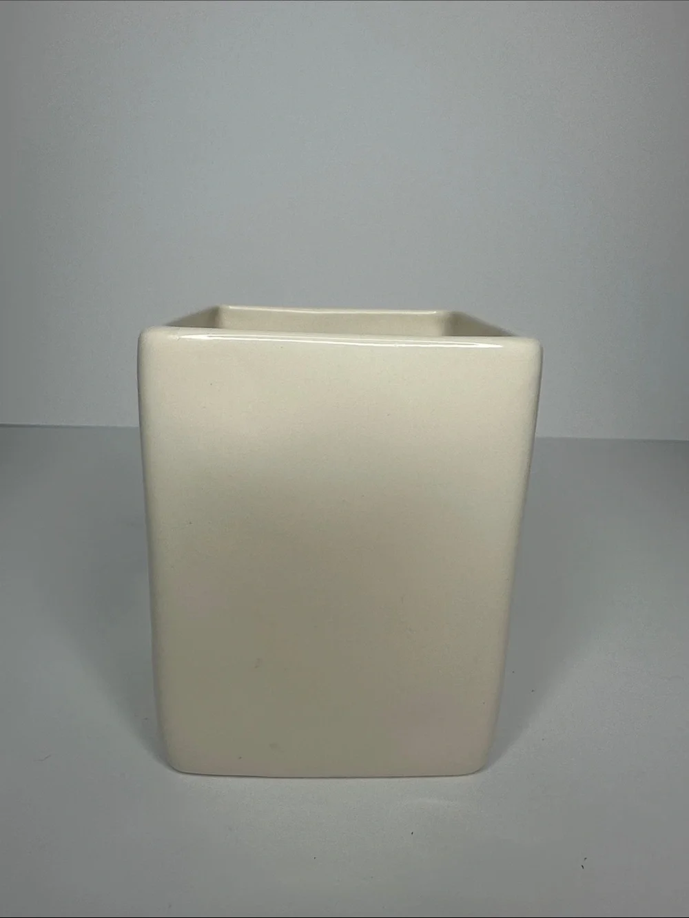 Rae Dunn ceramic rae